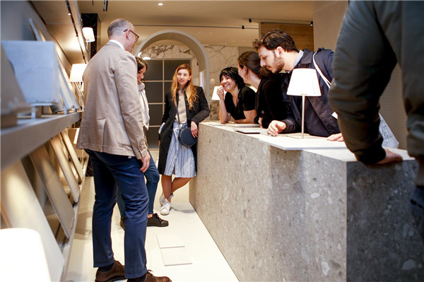 marazzi_opening_showroom_milano_14.jpg__1920x0_q75_crop_subs